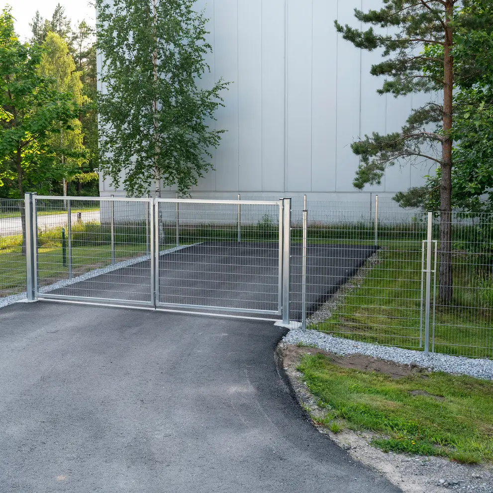 installationer av sakerhets grindar staket industristangsel lidingo